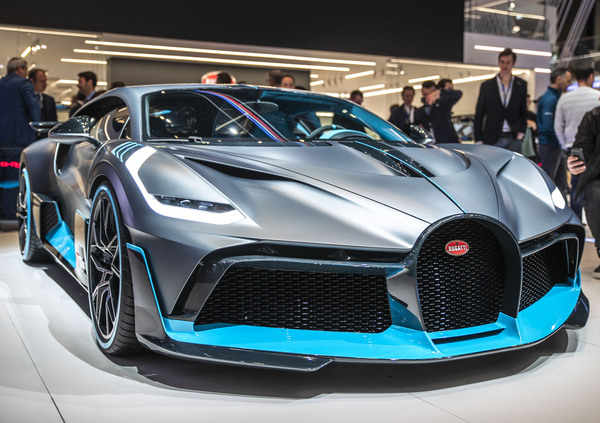 Bugatti al Salone di Ginevra 2019 [Video]