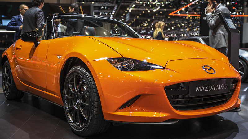 Mazda MX-5 30th Anniversary Edition, omaggio ai 30 anni della spider [Video]