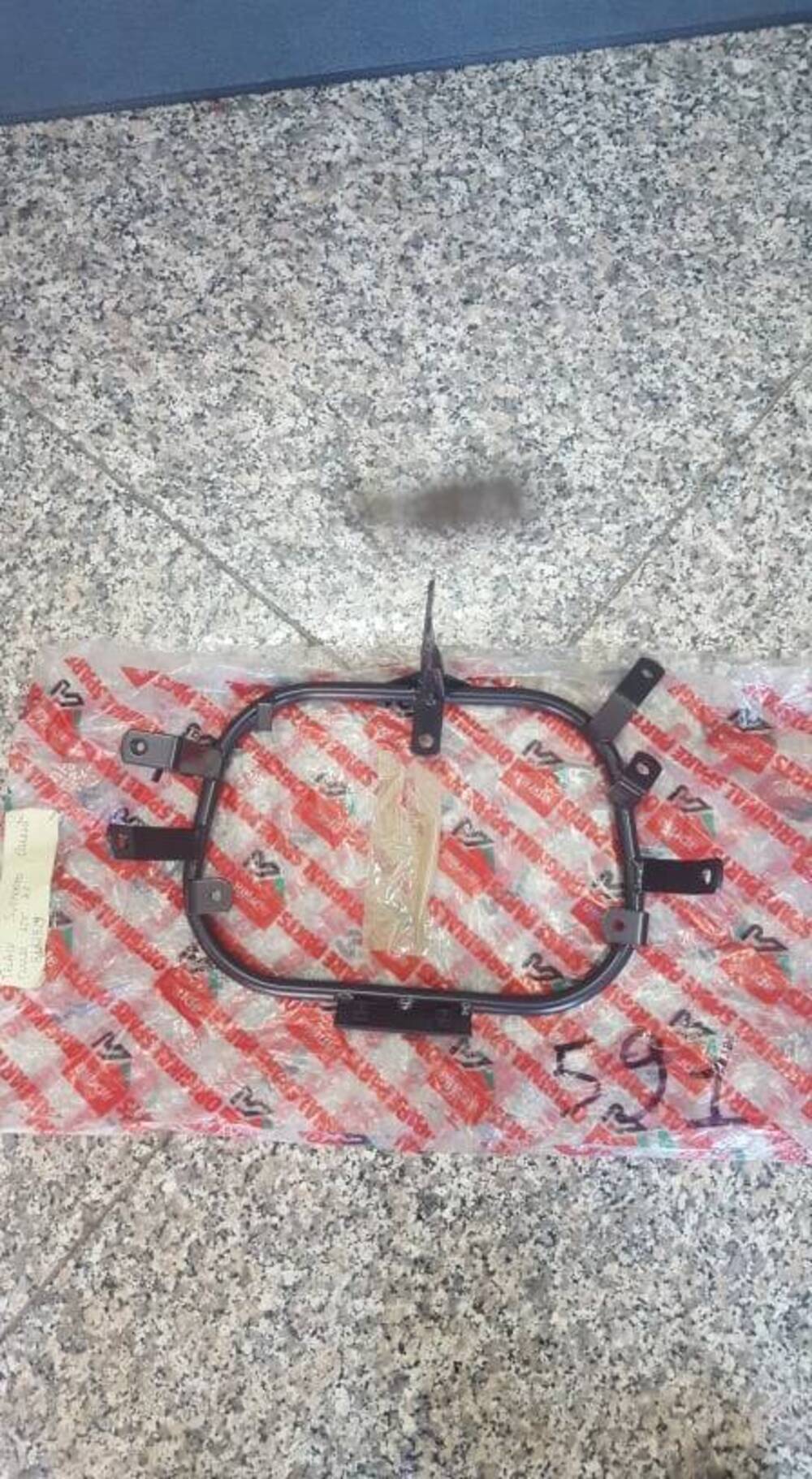 TELAIO SUPPORTO CARENA CRUSCOTTO TUAREG 125 Aprilia