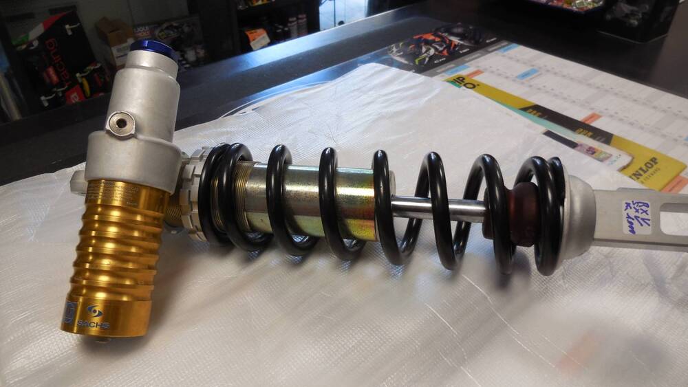 SOSPENSIONE POSTERIORE APRILIA RXV 450/550 Sachs