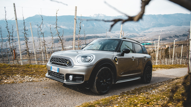 Mini Cooper S E Countryman ALL4: guidare green, divertendosi