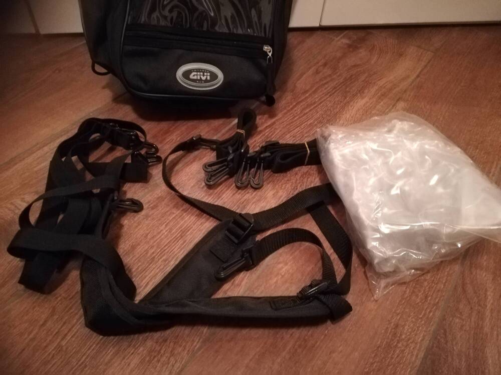 Borsa magnetica Serbatoio Givi (4)