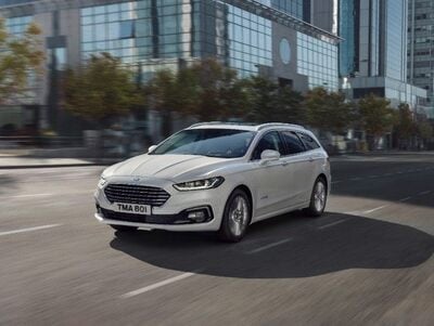 Ford Mondeo Wagon Hybrid Vignale: familiare di lusso s&igrave;, mild.. No!