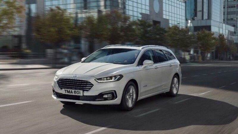 Ford Mondeo Wagon Hybrid Vignale: familiare di lusso s&igrave;, mild.. No!