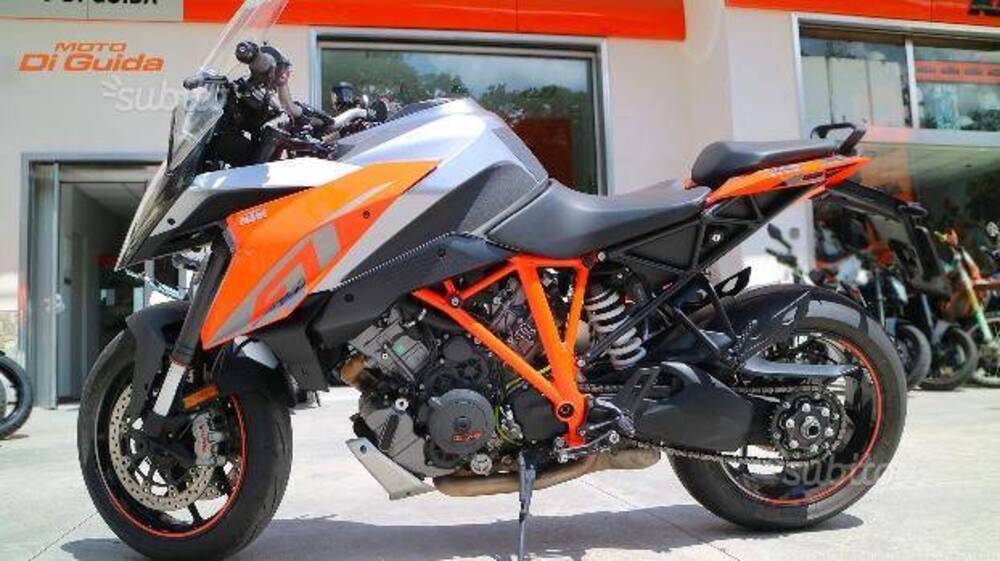 KTM 1290 Super Duke GT ABS (2016 - 18)
