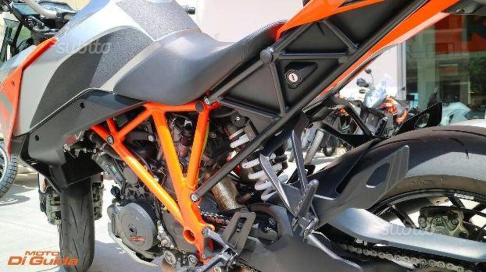 KTM 1290 Super Duke GT ABS (2016 - 18) (2)