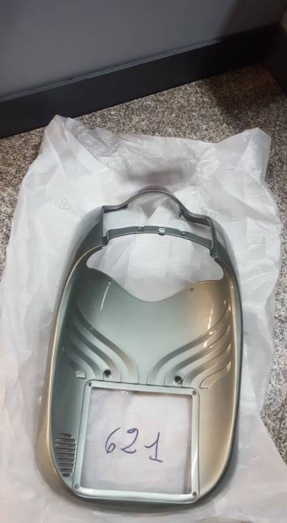 SCUDO ANT. VERDE SIDERAL SCARABEO 125 200 Aprilia