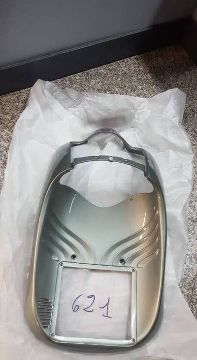 SCUDO ANT. VERDE SIDERAL SCARABEO 125 200 Aprilia