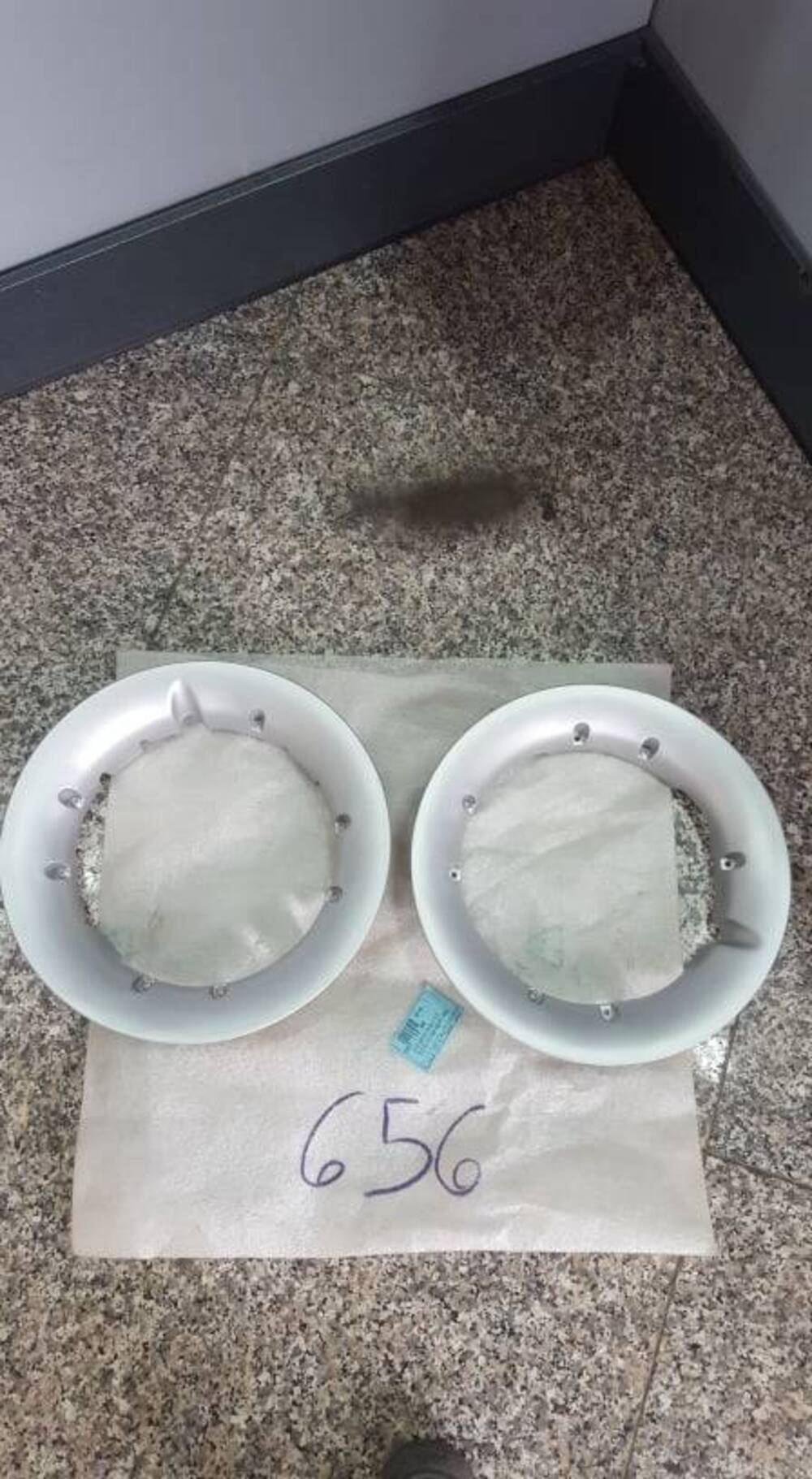 COPRICERCHI (SX + DX) ARGENTO OPACO F15 Malaguti