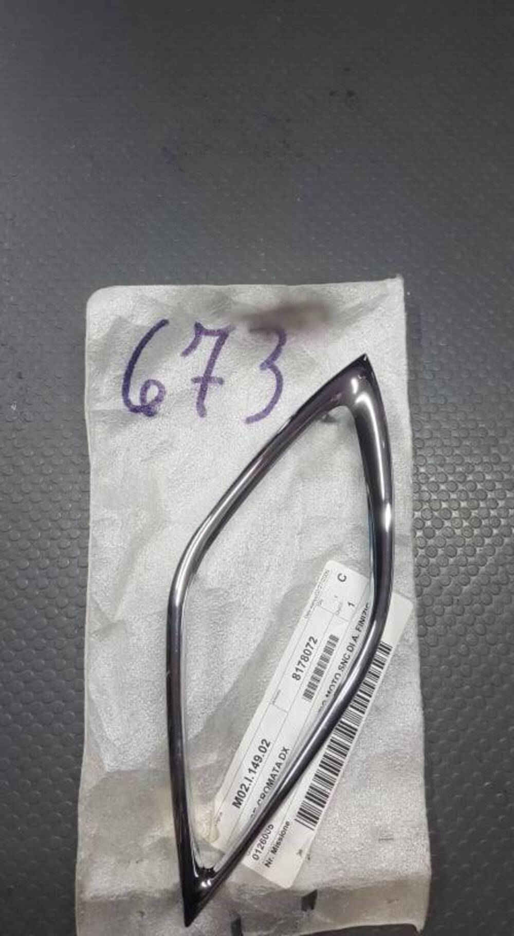 CORNICE DX CROMATA FANALE ANT. SPORTCITY 125 200 Aprilia