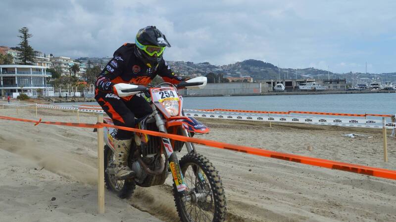 Trofeo Enduro KTM, prima prova a Sanremo: Gio Sala ci spiega come si guida sulla sabbia!