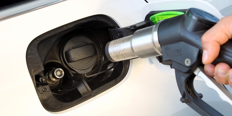 Rifornimento auto in self-service: tra poco anche il metano [1.400 distributori fai-da-te]