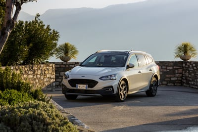 Ford Focus Active 2019, gamma completa e... pi&ugrave; alta