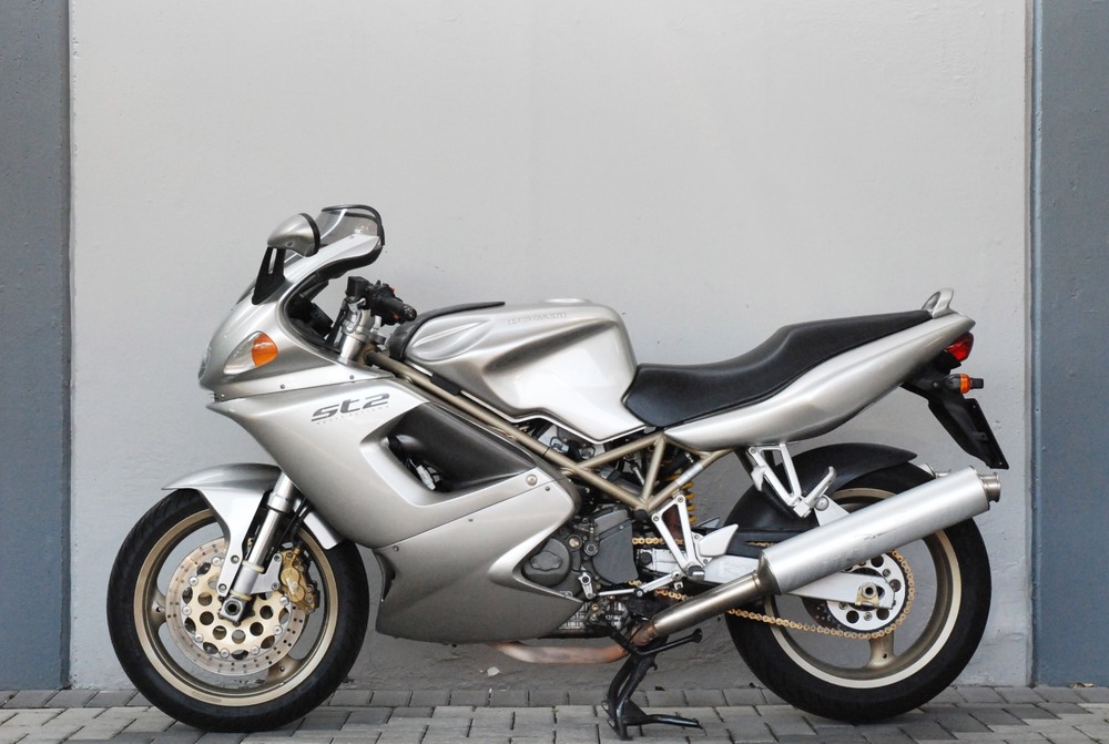 Ducati ST2 (1997 - 02) (2)