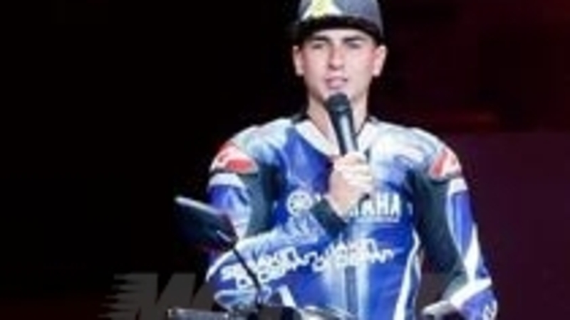 Jorge Lorenzo in tour con Yamaha da Jakarta a Bali