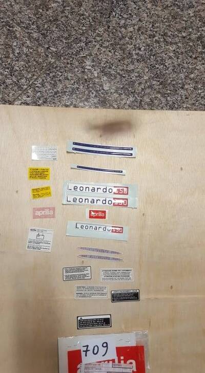 SERIE ADESIVI LEONARDO GRIGIO 125 150 1996 1998 Aprilia