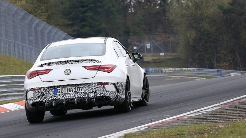 Mercedes-AMG CLA 45: foto spia e traversi al N&uuml;rburgring