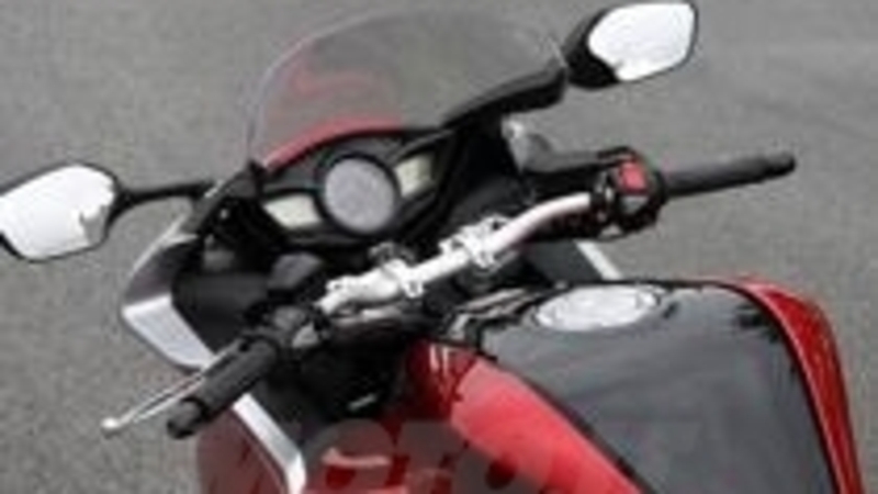 Accessori LSL per moto sportive, naked e special