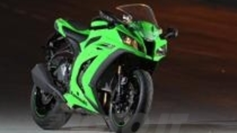 Kawasaki aggiorna il listino: arrivano la W800 e la ZX-10R