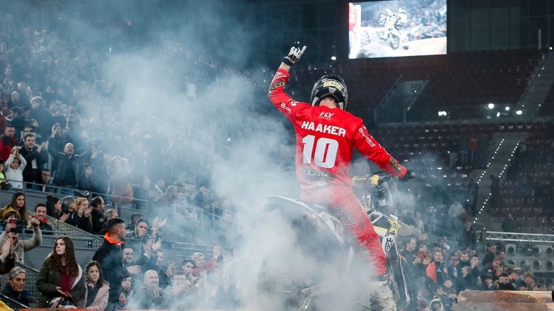 SuperEnduro. La rincorsa all&#039;iride di Haaker per immagini