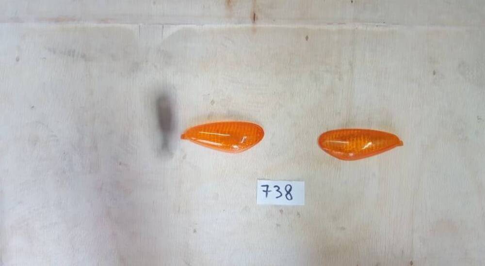 PLASTICHE FRECCE POST. NRG 50 MC2 Piaggio