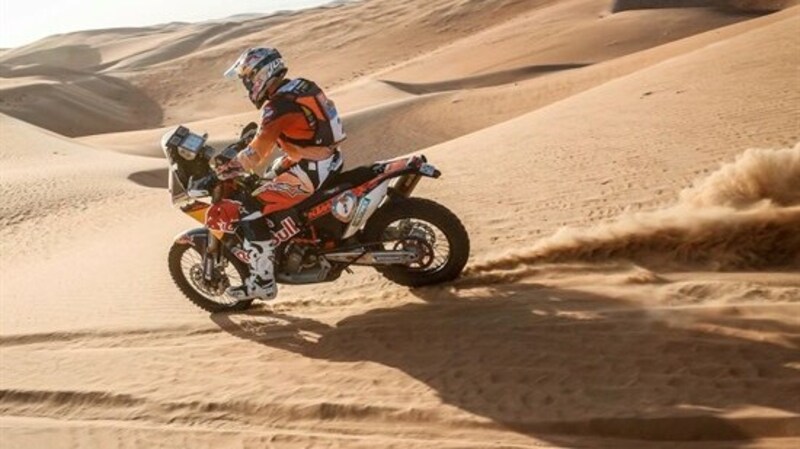 Cross-Country Rally 2016. Price (KTM) e Al Attiyah (Toyota) vincono Abu Dhabi