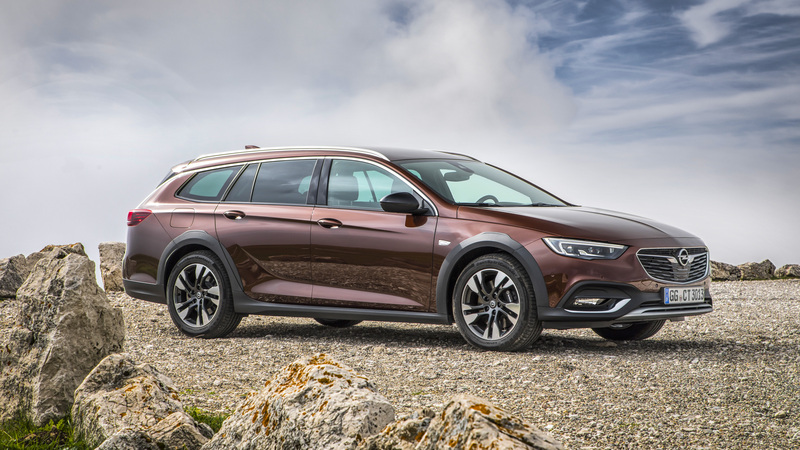 Opel Insignia Country Tourer 2.0 L diesel biturbo. Ha ancora da dire la sua, ma...