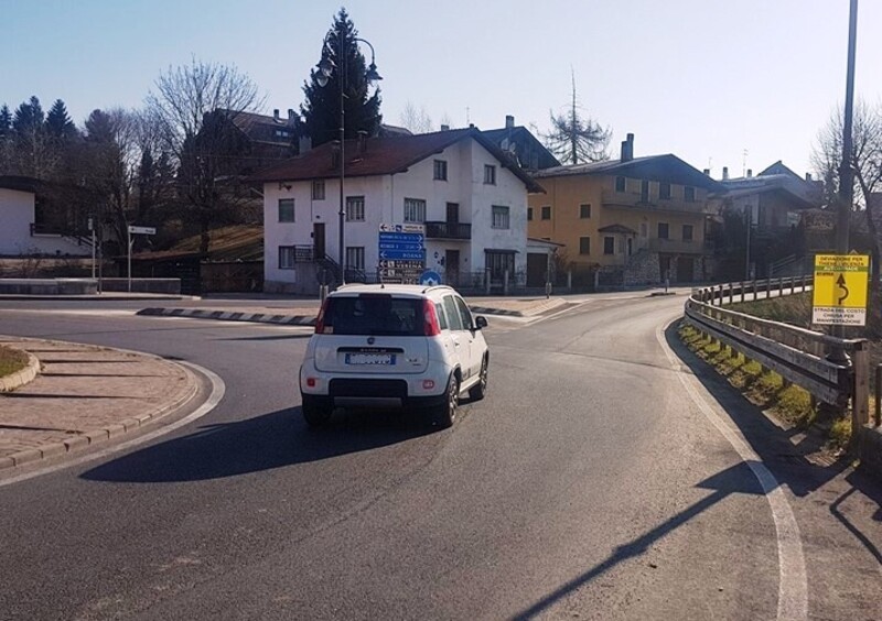 Veneto, Multato sindaco 88enne: sfreccia oltre il limite di velocit&agrave; su strada bloccata al traffico