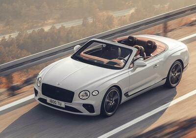 Bentley Continental GTC 2019, capelli al vento per festeggiare i 100 anni [Video]