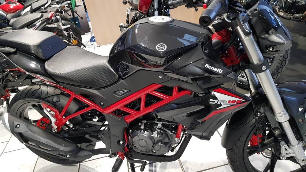 Benelli BN 125 (2021 - 25) (9)