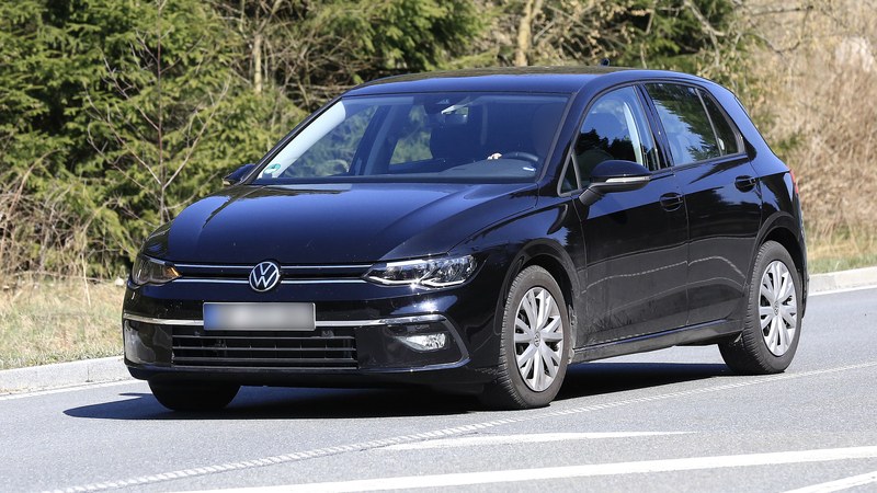 Nuova Volkswagen Golf, le foto spia