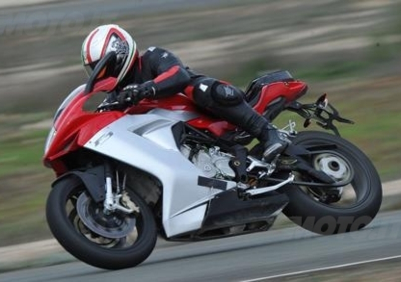 MV Agusta anticipa la produzione della F3