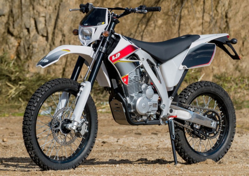 AJP PR3 125 Enduro PR3 125 Enduro (2019 - 20) (2)