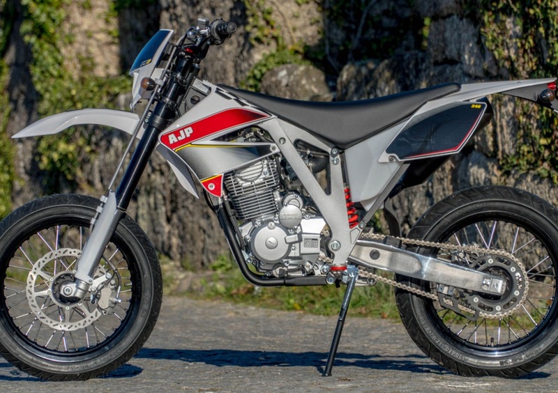 AJP PR3 125 Supermoto PR3 125 Supermoto (2019 - 20) (4)