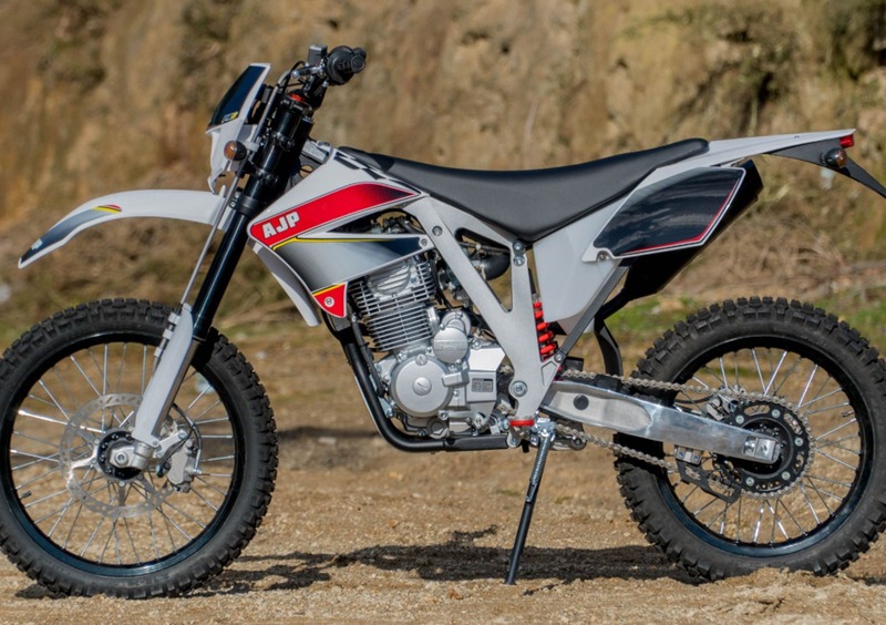 AJP PR3 240 Enduro PR3 240 Enduro (2019 - 20) (4)