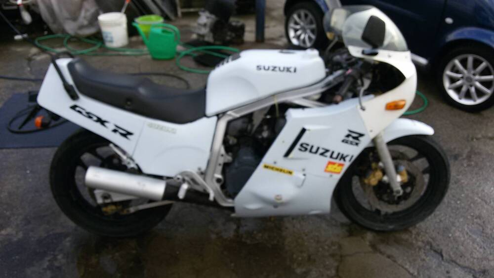 Suzuki GSX R 750 (1985 - 87)