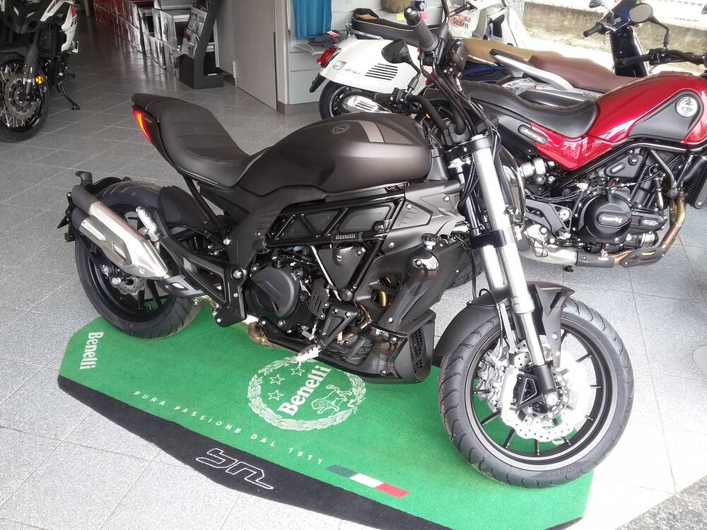 Benelli 502 C (2021 - 25)