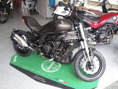 Benelli 502 C (2021 - 25) nuova