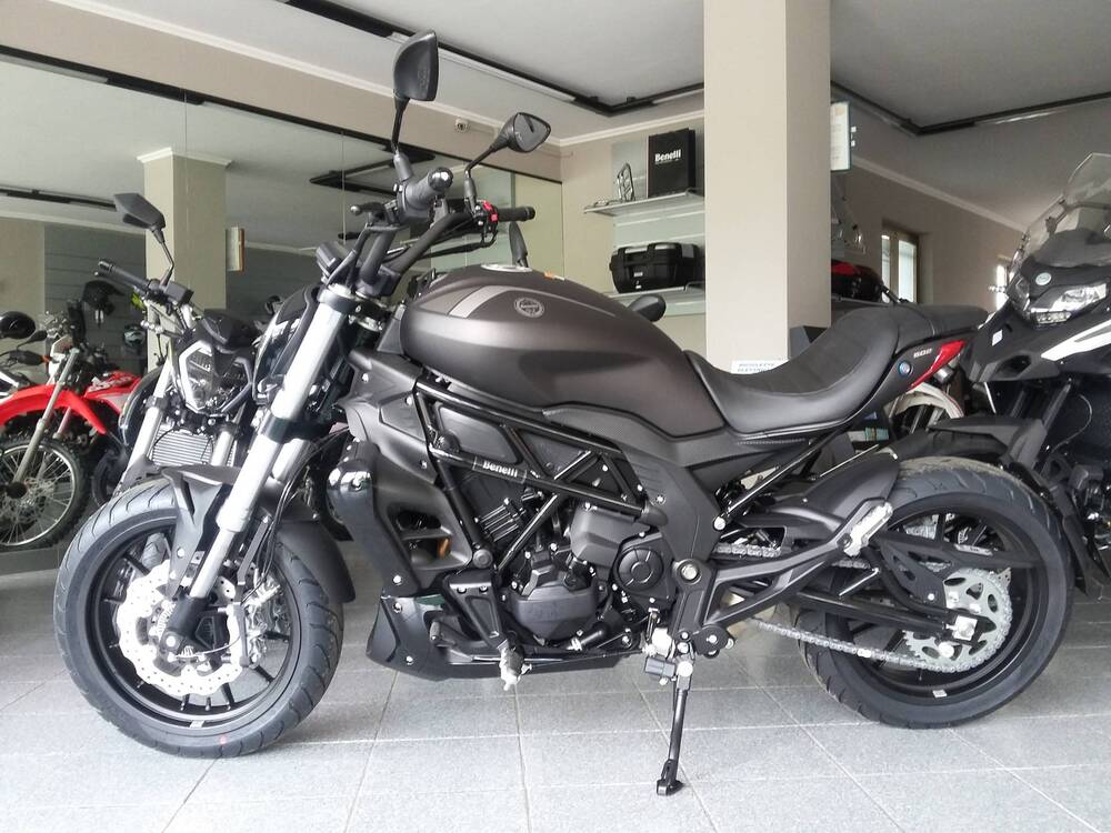 Benelli 502 C (2021 - 25) (2)