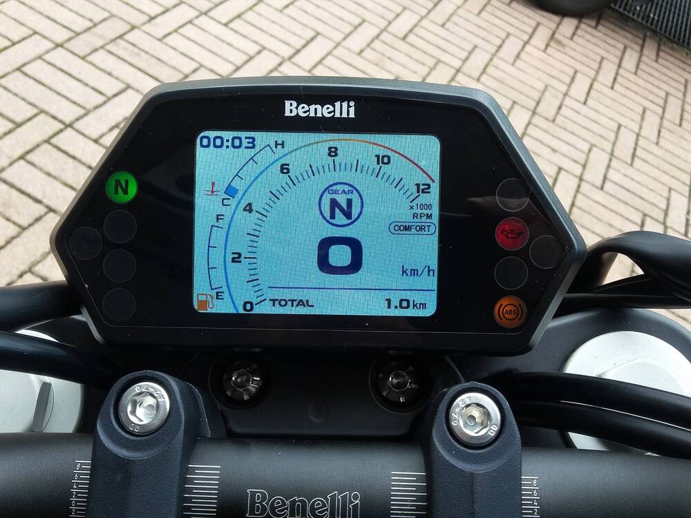 Benelli 502 C (2021 - 25) (3)