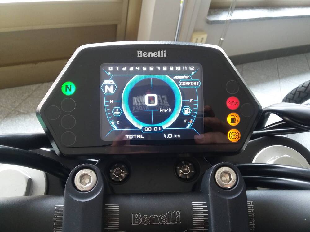 Benelli 502 C (2021 - 25) (4)