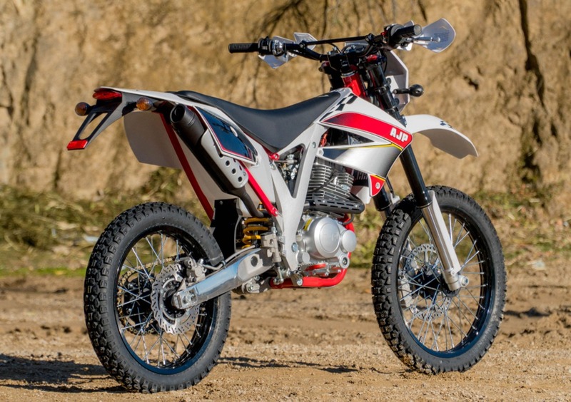 AJP PR3 240 Enduro PR3 240 Enduro Pro (2019 - 20) (3)