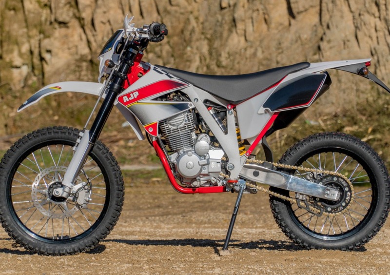 AJP PR3 240 Enduro PR3 240 Enduro Pro (2019 - 20) (4)