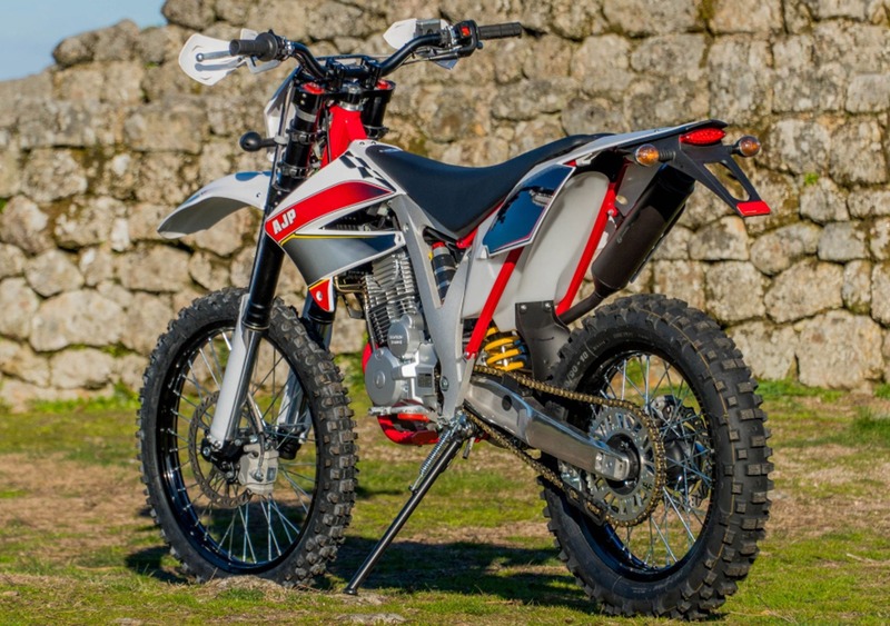 AJP PR4 125 Enduro Pro PR4 125 Enduro Pro (2019 - 20) (3)