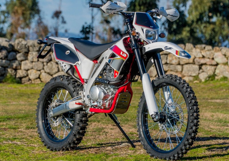 AJP PR4 125 Enduro Pro PR4 125 Enduro Pro (2019 - 20) (2)