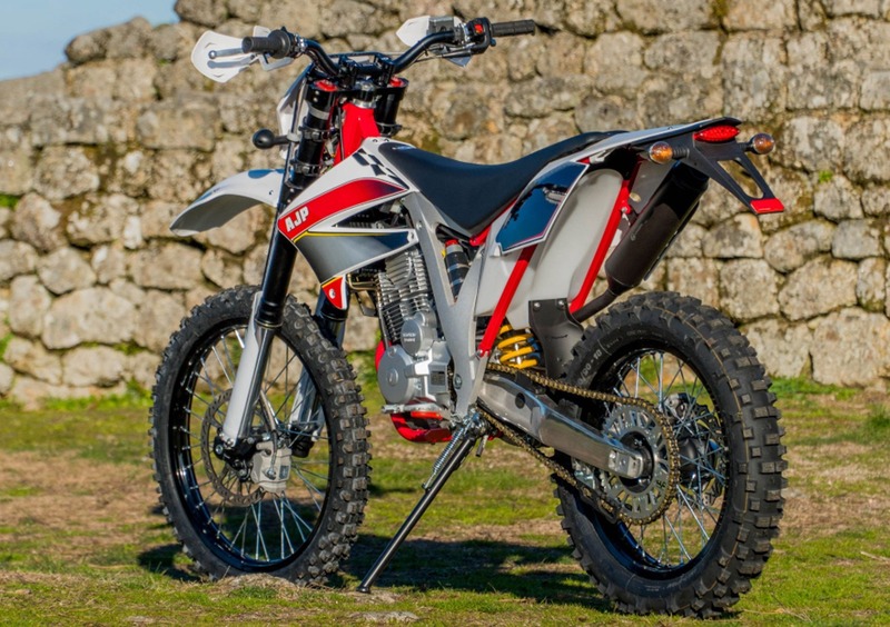 AJP PR4 240 Enduro PR4 240 Enduro Pro (2019 - 20) (3)