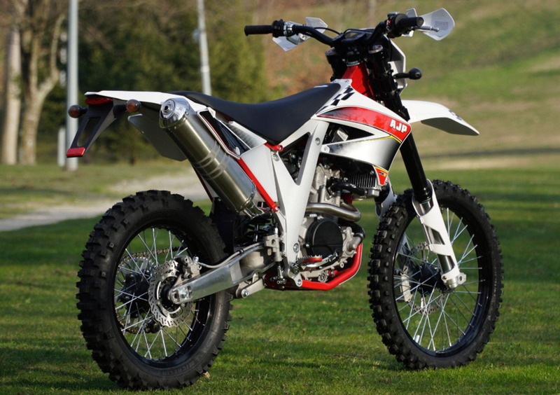 AJP PR5 250 Enduro PR5 250 Enduro (201 - 20) (4)