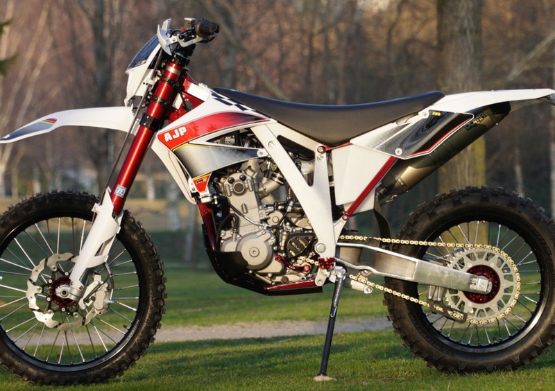 AJP PR5 250 Extreme PR5 250 Extreme (2019 - 20) (4)