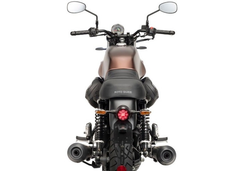 Moto Guzzi V7 V7 III Stone Night Pack (2019 - 20) (2)