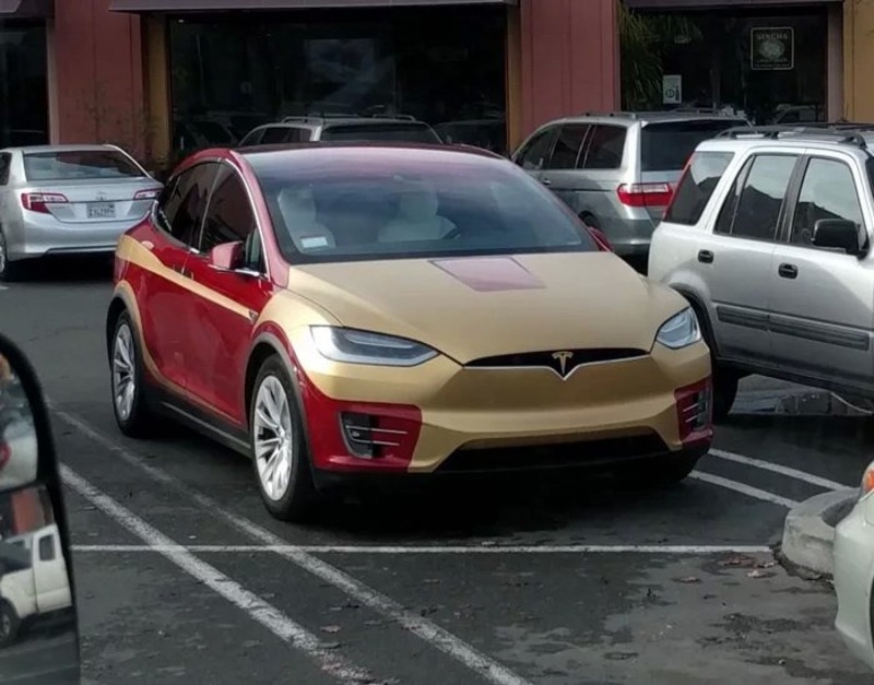 Tesla Model X, spunta un esemplare ispirato ad Iron Man